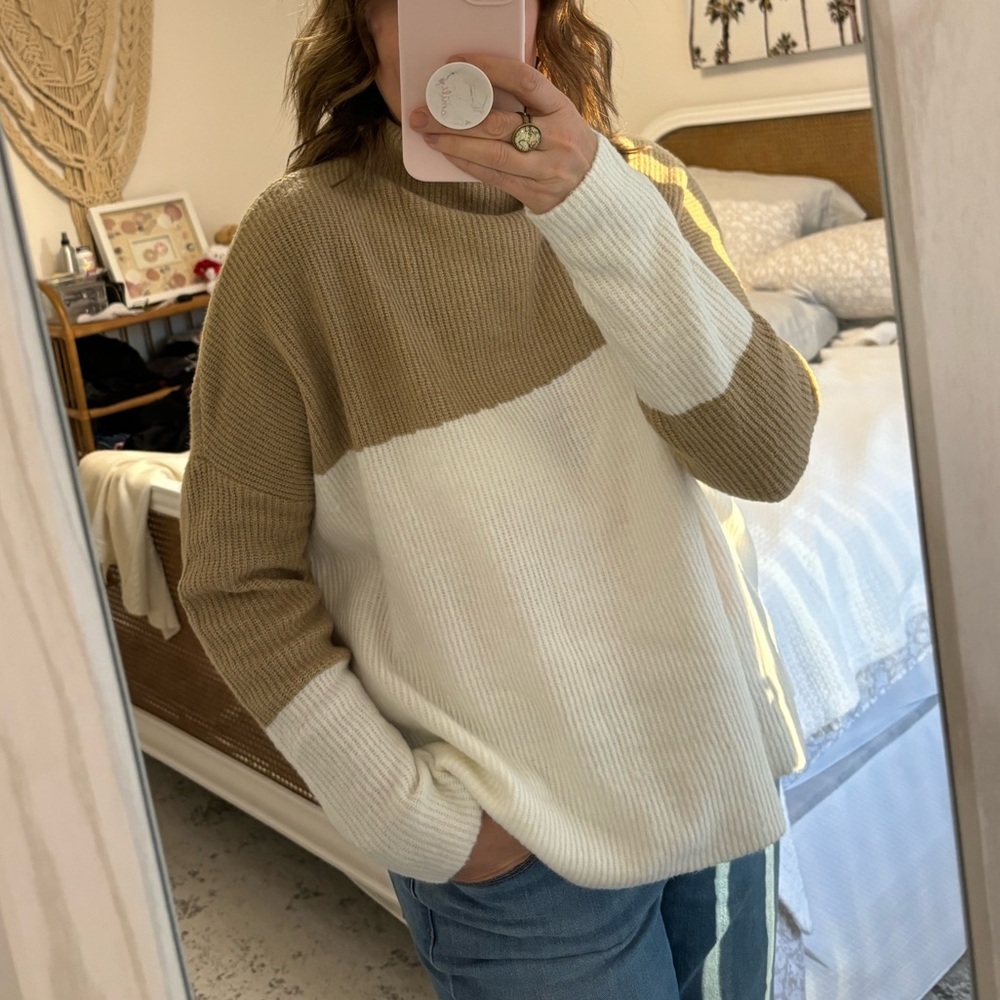 THML ribbed knit sweater cozy & fluffy oversized small cream taupe mock neck